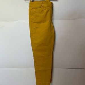Old Navy Pixie Chino